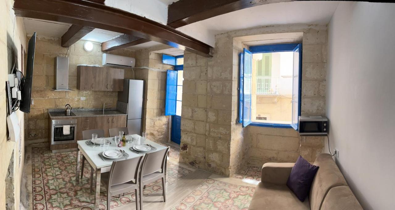 Villa Traditional Townhouse In The Hearth Of Valletta Exterior foto