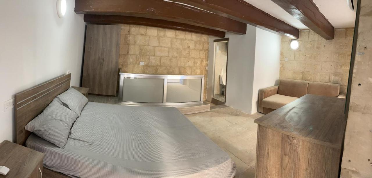 Villa Traditional Townhouse In The Hearth Of Valletta Exterior foto